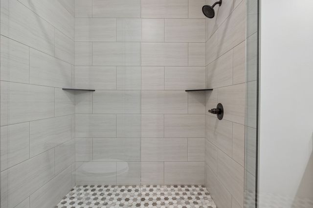 4105 Long Creek Rd, Lafayette, TN 37083