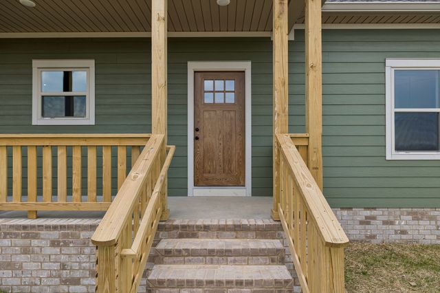 4105 Long Creek Rd, Lafayette, TN 37083