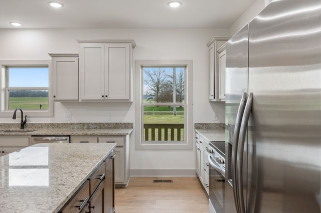 4105 Long Creek Rd, Lafayette, TN 37083