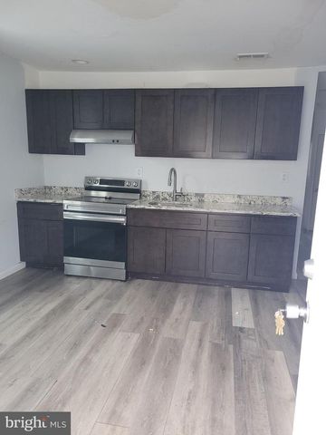 1050 S 4TH ST, Camden, NJ 08102