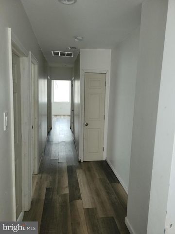 1050 S 4TH ST, Camden, NJ 08102