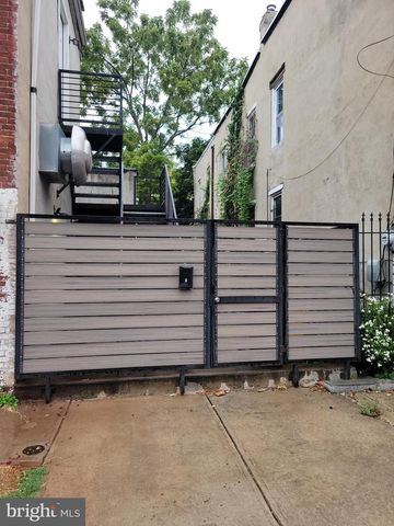 1050 S 4TH ST, Camden, NJ 08102