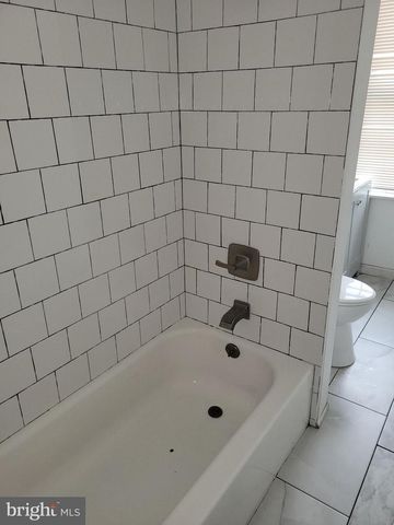 1050 S 4TH ST, Camden, NJ 08102