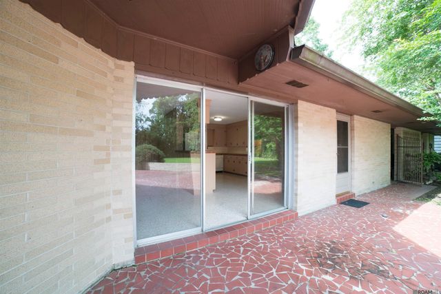 354 E Riveroaks Dr, Baton Rouge, LA 70815