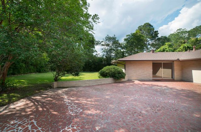 354 E Riveroaks Dr, Baton Rouge, LA 70815