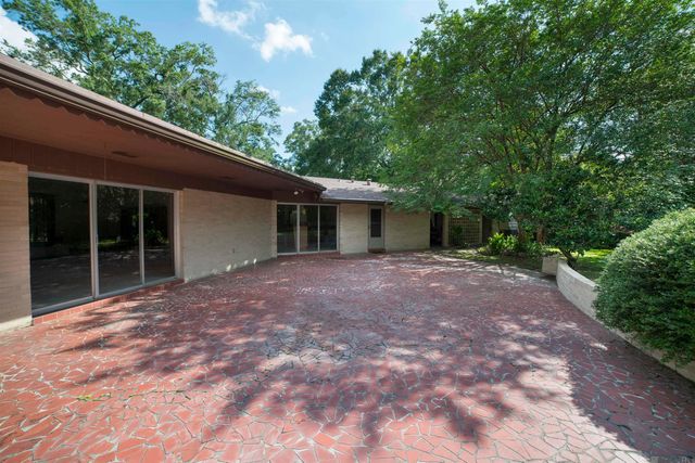 354 E Riveroaks Dr, Baton Rouge, LA 70815