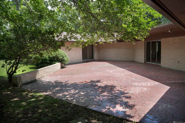 354 E Riveroaks Dr, Baton Rouge, LA 70815