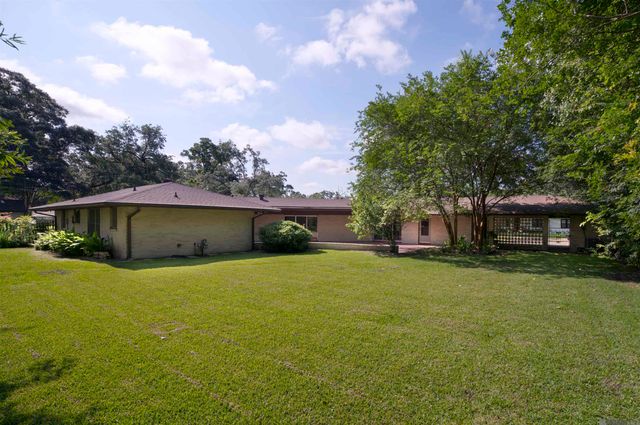 354 E Riveroaks Dr, Baton Rouge, LA 70815