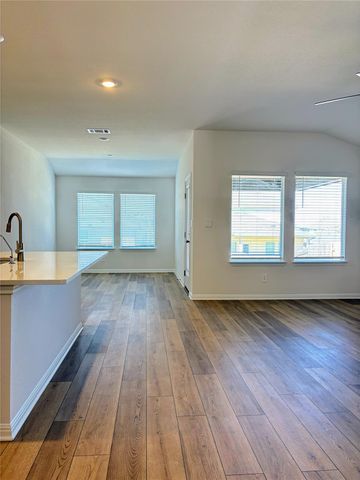 440 El Capitan LOOP, Dripping Springs, TX 78620