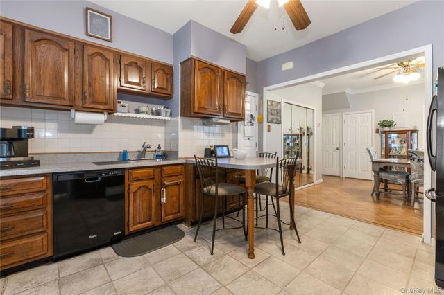 7520 60th Place, Ridgewood, NY 11385