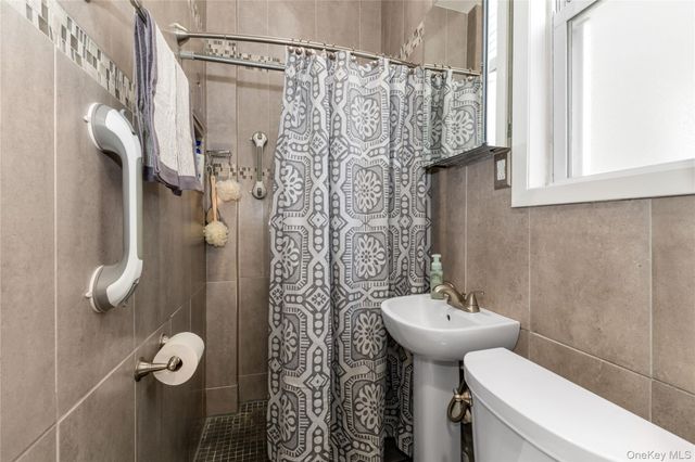 7520 60th Place, Ridgewood, NY 11385