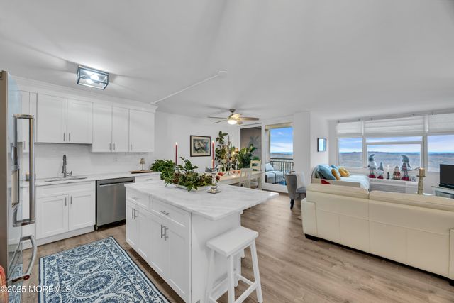 1 Scenic Drive PH 11, Highlands, NJ 07732