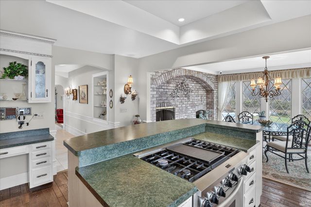 50555 Country Knolls Drive, Granger, IN 46530