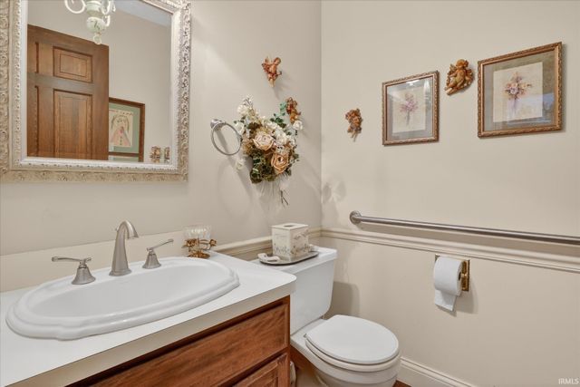 50555 Country Knolls Drive, Granger, IN 46530