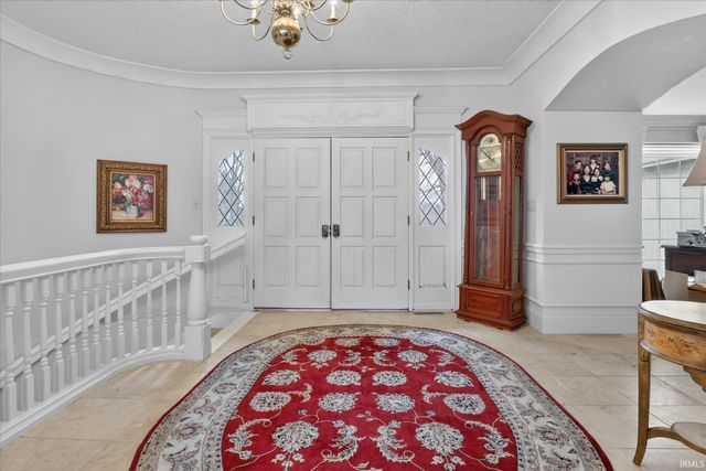 50555 Country Knolls Drive, Granger, IN 46530
