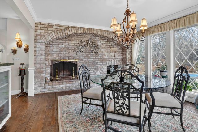 50555 Country Knolls Drive, Granger, IN 46530