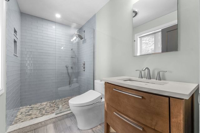 156 Duck Hill Rd, Duxbury, MA 02332