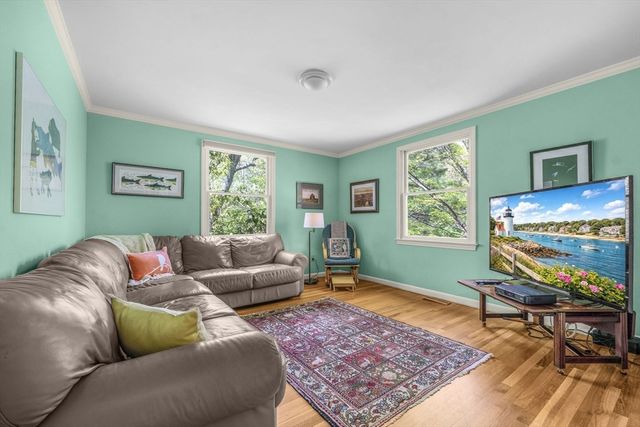 156 Duck Hill Rd, Duxbury, MA 02332