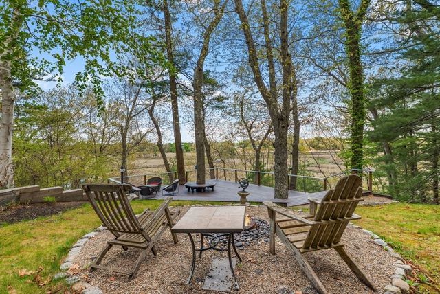 156 Duck Hill Rd, Duxbury, MA 02332