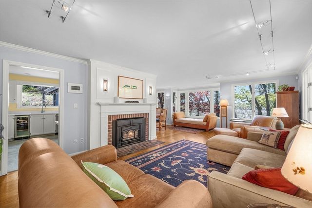 156 Duck Hill Rd, Duxbury, MA 02332
