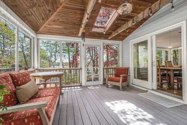 156 Duck Hill Rd, Duxbury, MA 02332