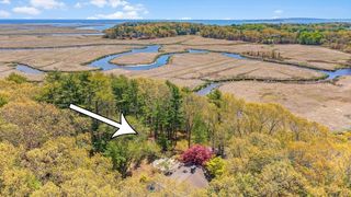 156 Duck Hill Rd, Duxbury, MA 02332
