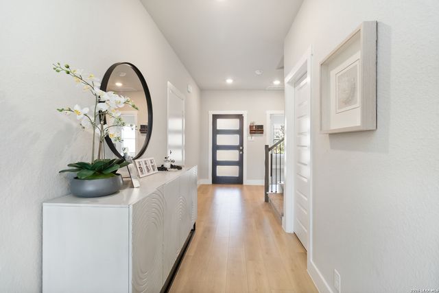 5006 Gem Parkway, San Antonio, TX 78266