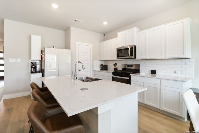 5006 Gem Parkway, San Antonio, TX 78266