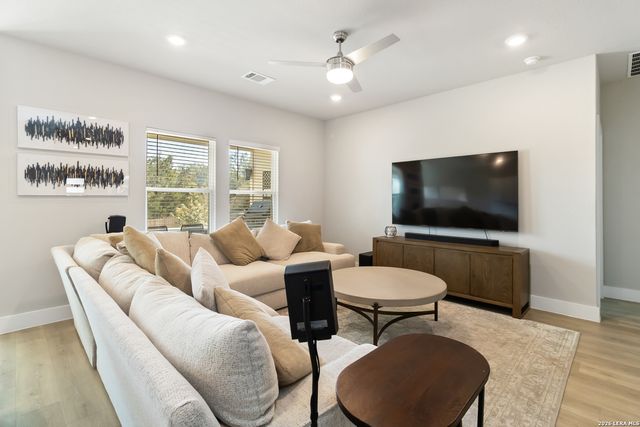 5006 Gem Parkway, San Antonio, TX 78266