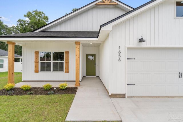 1420 Madelyn Woods Dr, Pensacola, FL 32506