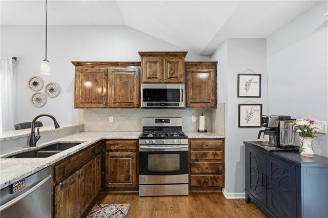11450 Yecker Avenue, Kansas City, KS 66109