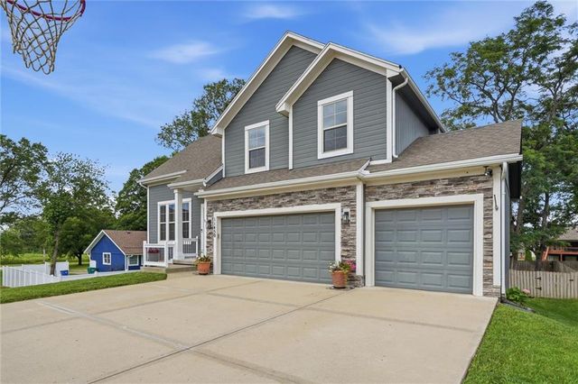 11450 Yecker Avenue, Kansas City, KS 66109