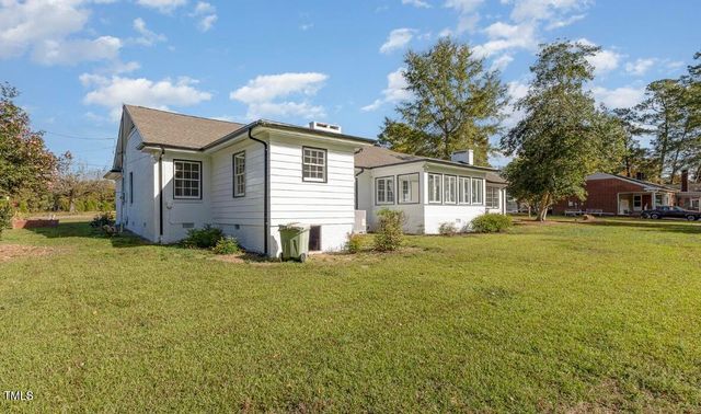 203 W Stewart Street, Coats, NC 27521