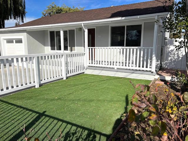 2921 Calvin Avenue, Redwood City, CA 94063