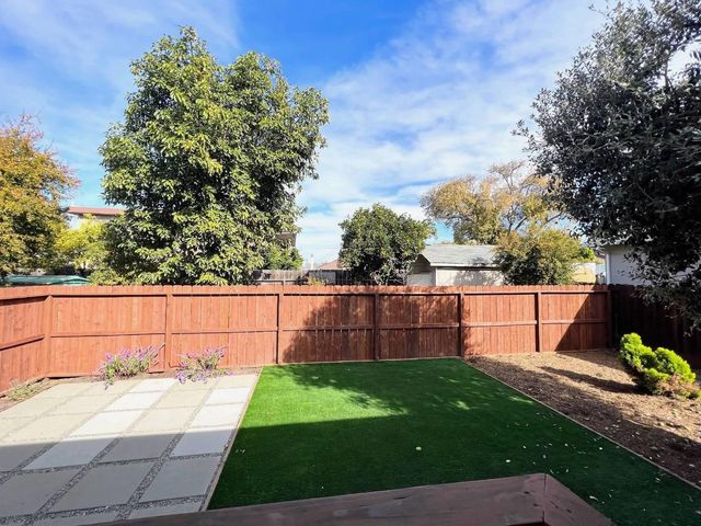 2921 Calvin Avenue, Redwood City, CA 94063