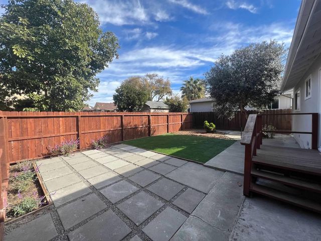 2921 Calvin Avenue, Redwood City, CA 94063