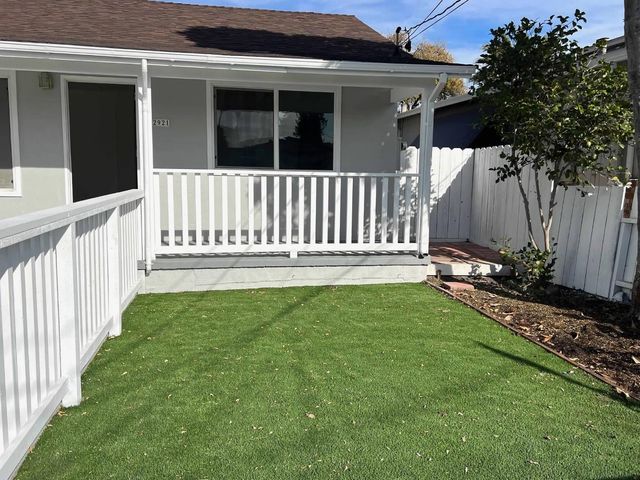2921 Calvin Avenue, Redwood City, CA 94063