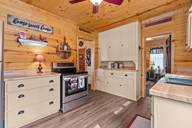 W6182 Lakeview Drive, Markesan, WI 53946