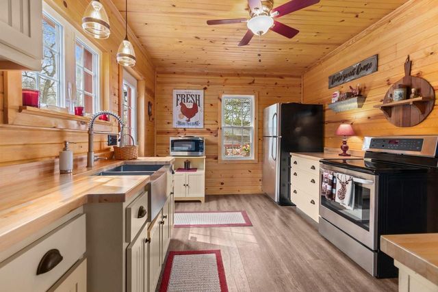 W6182 Lakeview Drive, Markesan, WI 53946