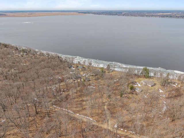 W6182 Lakeview Drive, Markesan, WI 53946