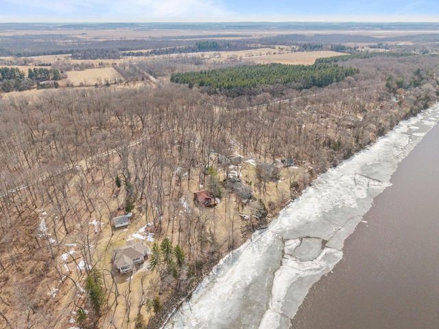 W6182 Lakeview Drive, Markesan, WI 53946