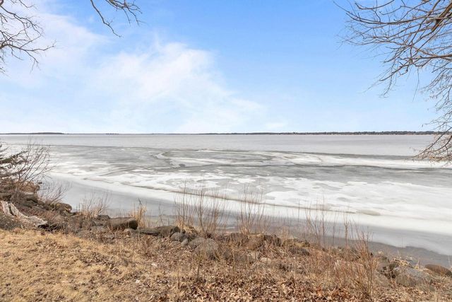 W6182 Lakeview Drive, Markesan, WI 53946