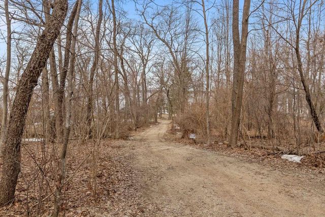 W6182 Lakeview Drive, Markesan, WI 53946