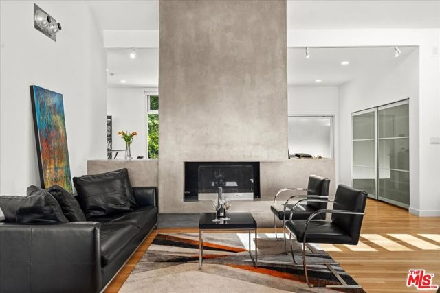 3567 Woodcliff Road, Los Angeles, CA 91403
