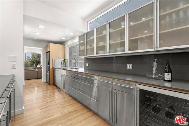 3567 Woodcliff Road, Los Angeles, CA 91403