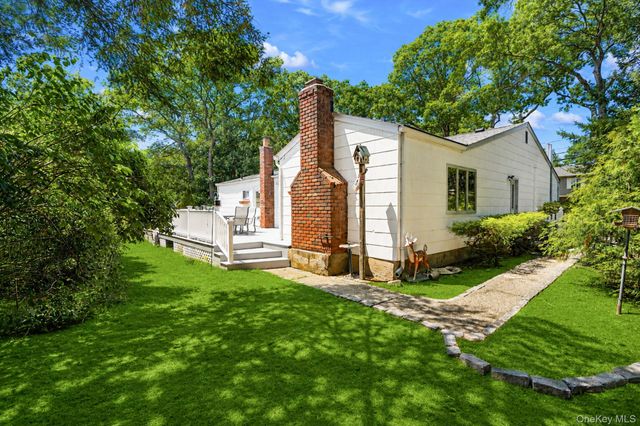 220 Terry Boulevard, Holbrook, NY 11741