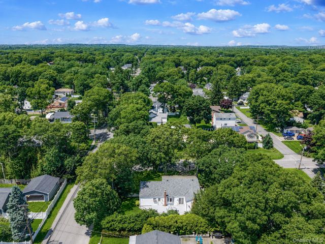 220 Terry Boulevard, Holbrook, NY 11741