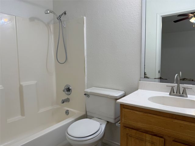 5500 David Strickland Road, Fort Worth, TX 76119