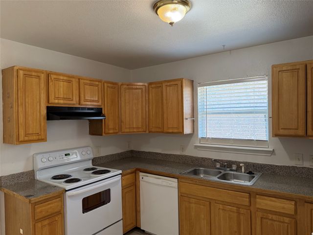5500 David Strickland Road, Fort Worth, TX 76119