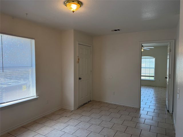 5500 David Strickland Road, Fort Worth, TX 76119